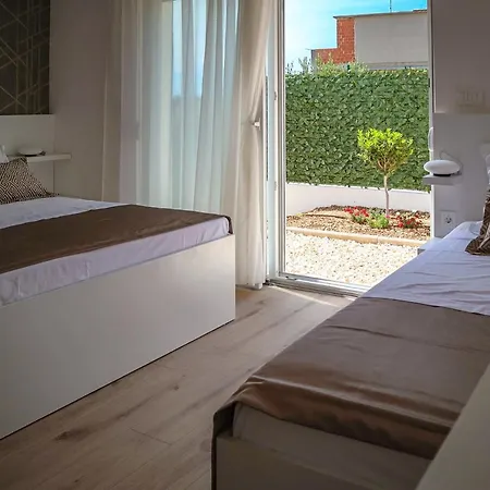 Angelus With Heated Pool Villa Kučine