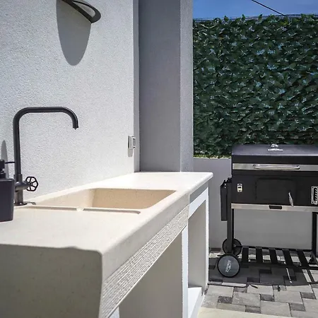Angelus With Heated Pool *